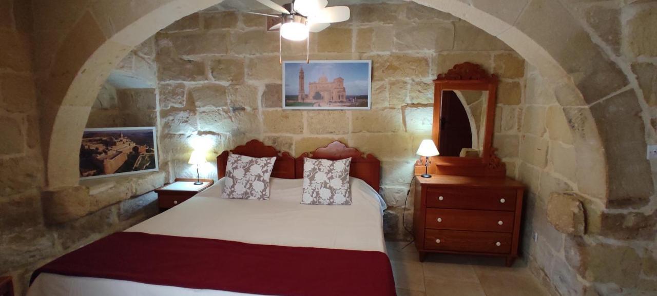 Ta Ildis Farmhouse Nadur Esterno foto